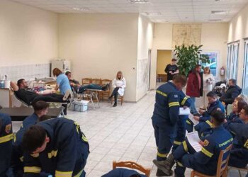 Άκρως επιτυχημένη εθελοντική αιμοδοσία στην κοινότητα Περδίκκα με τη συμμετοχή σπουδαστών από τη Σχολή Πυροσβεστικής