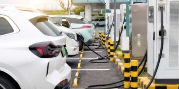 Ανοίγει ξανά το «Κινούμαι Ηλεκτρικά 3» -Πόσα χρήματα μπήκαν στα ταμεία για τις επιδοτήσεις