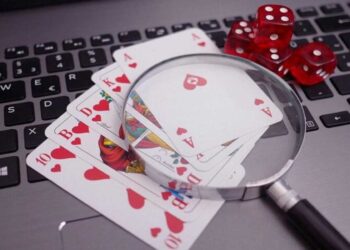 Παράνομα τυχερά παιχνίδια: Πώς ψαρεύουν πελάτες οι επιτήδειοι