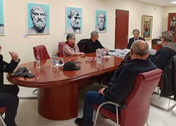 Για όλα τα προβλήματα του Δρεπάνου ενημερώθηκε ο Περιφερειάρχης σε συνάντηση με τους κατοίκους