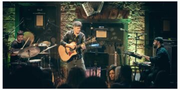 Ο Φοίβος Δεληβοριάς έρχεται στην Κοζάνη για δύο βράδια