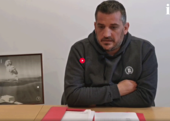 Ο Πτολεμαϊδιώτης Δ. Καλογριάς, Προέδρος των εργαζομένων Δήμου Θήρας μιλά στο In.gr για την αντιμετώπιση των προβλημάτων από τους σεισμούς