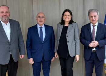 Η στήριξη εργαζομένων σε εργολάβους της ΔΕΗ στο επίκεντρο συνάντησης Αμανατίδη – Παπαδόπουλου με τη Ν. Κεραμέως