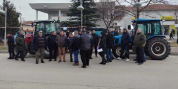 Μπλόκο Αντιγόνου: Κλείσιμο του δρόμου και γλέντι σήμερα – Δωρεάν μετακίνηση για το συλλαλητήριο στη Θεσσαλονίκη