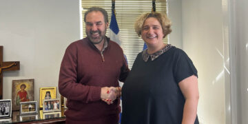 Τον Δήμαρχο Φλώρινας επισκέφθηκε η Βαλίνα Ρόζα – Θετικό κλίμα, αμοιβαίες δεσμεύσεις