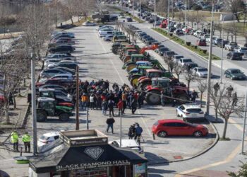 Συγκέντρωση Διαμαρτυρίας των Αγροτοκτηνοτρόφων της Καστοριάς – Στην Περιφέρεια τα τρακτέρ