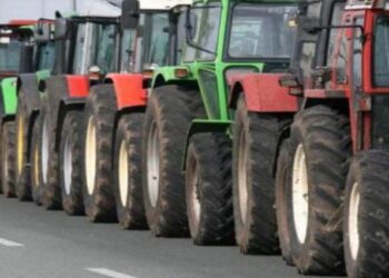 Κοζάνη: Συμβολική μηχανοκίνητη πορεία διαμαρτυρίας με 57 τρακτέρ, στη μνήμη των θυμάτων των Τεμπών