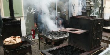 Ο καιρός την Τσικνοπέμπτη 2025 – Κακά τα μαντάτα, δύσκολο το ψήσιμο