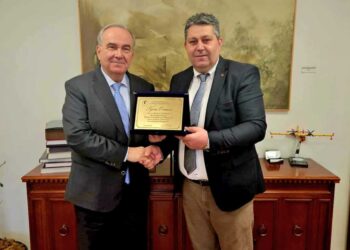 Με τον Αν. Υπουργό Οικονομίας Ν. Παπαθανάση συναντήθηκε ο πρόεδρος της ΤΚ Αναργύρων Γ. Τσισμαλίδης