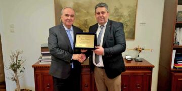 Με τον Αν. Υπουργό Οικονομίας Ν. Παπαθανάση συναντήθηκε ο πρόεδρος της ΤΚ Αναργύρων Γ. Τσισμαλίδης