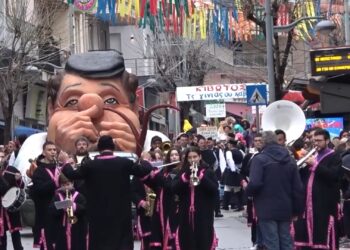 Δείτε ολόκληρη την φαντασμαγορική Αποκριάτικη Παρέλαση της Κοζάνης (Video Top Channel)