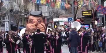 Δείτε ολόκληρη την φαντασμαγορική Αποκριάτικη Παρέλαση της Κοζάνης (Video Top Channel)
