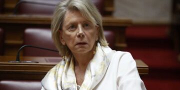 Και η Ακρίτα μετά τον Κοτζιά ψηφίζει για… πρωθυπουργό την Καρυστιανού