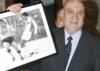 Θρήνος για τον ΑΡΗ, απεβίωσε ο θρυλικός ποδοσφαιριστής Αλέκος Αλεξιάδης, με καταγωγή από τη Νεάπολη Κοζάνης