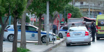 Ζωγράφου: Νεκρό ζευγάρι που έπεσε από μπαλκόνι πολυκατοικίας