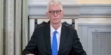 Το παρασκήνιο της παραίτησης Δοξιάδη μία ημέρα μετά την ορκωμοσία του και η ανάρτησή του