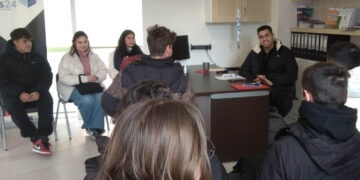 Η ομάδα EPAS του Μουσικού Σχολείου Καστοριάς επισκέφθηκε το Europe Direct Δυτικής Μακεδονίας στην Κοζάνη