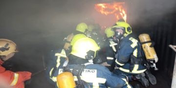 Δόκιμοι της Σχολής Πυροσβεστών Πτολεμαΐδας εκπαιδεύτηκαν στη Θεσσαλονίκη για την εξέλιξη μιας πυρκαγιάς σε προσομοίωση