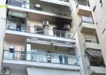 Θεσσαλονίκη: Έπεσε από τον 3ο όροφο για να σωθεί από τις φλόγες, αλλά έχασε την ζωή του