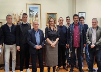 Η υποστελέχωση των υπηρεσιών και η μείωση του πληθυσμού στο επίκεντρο της συνάντησης Ε. Σώκου με τον Δήμαρχο Γρεβενών