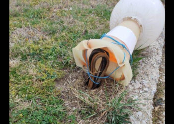 Μήνυμα αναγνώστη: Εγκαταλελειμμένοι φωταγωγοί, κίνδυνος για τα παιδιά (Φωτογραφίες)