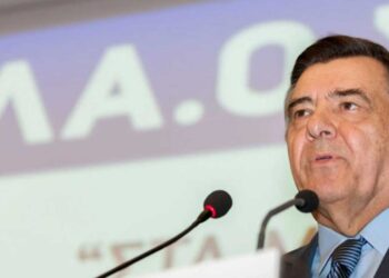 ΛΑΟΣ: Ο Γ. Καρατζαφέρης διαγράφηκε από το κόμμα που ίδρυσε