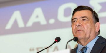 ΛΑΟΣ: Ο Γ. Καρατζαφέρης διαγράφηκε από το κόμμα που ίδρυσε