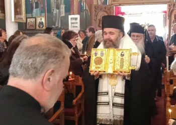 Λαμπρή υποδοχή των Ιερών Λειψάνων του Οσίου Εφραίμ του Κατουνακιώτη στο Καρυοχώρι (ρεπορτάζ της Κούλας Πουλασιχίδου)