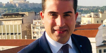 Ας αντιγράψουμε τουλάχιστον αυτούς που πέτυχαν, εφόσον δε μπορούμε να πρωτοτυπήσουμε (Γράφει ο Χάρης Κάτανας)