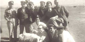 Μαθητές του Οκτατάξιου Γυμνασίου Πτολεμαΐδας, το 1954 – Από τη στήλη του Γ. Καζαντζή στον ΠΑΛΜΟ