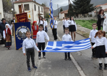 Εορταστικές εκδηλώσεις για την 25η Μαρτίου και στα Κομνηνά Εορδαίας (Φώτο)