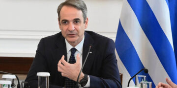 Στα 880 ευρώ ο νέος κατώτατος μισθός, οι ανακοινώσεις Μητσοτάκη στο υπουργικό συμβούλιο