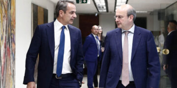 Ανασχηματισμός: Ο Μητσοτάκης ψάχνει «τσάρο» της οικονομίας – Οι καραμπόλες και οι έξοδοι από το κυβερνητικό σχήμα