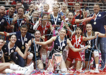 Κυπελλούχος Ελλάδας στο βόλεϊ γυναικών ο Ολυμπιακός στον συγκλονιστικό τελικό της Κοζάνης