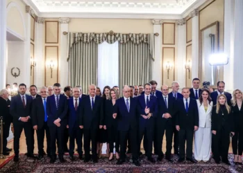 Δυτική Μακεδονία μην κλαις για τις καρέκλες… (του Ζήση Πιτσιάβα)