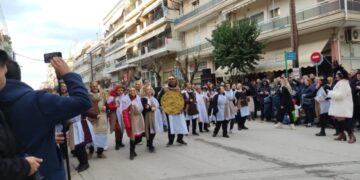 Δείτε ζωντανά τη μεγάλη αποκριάτικη παρέλαση της Πτολεμαΐδας