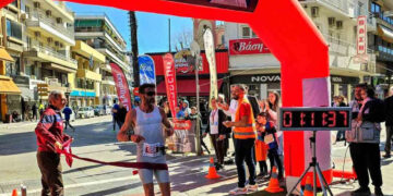 Ο Κοζανίτης Μιχάλης Παρμάκης νικητής στον “14ο Katerini Run” Ημιμαραθώνιο