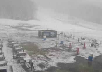 Ξεκίνησε ήδη η χιονόπτωση στο Πισοδέρι (Φωτογραφία)