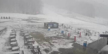 Ξεκίνησε ήδη η χιονόπτωση στο Πισοδέρι (Φωτογραφία)