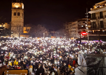 Κοζάνη: Κατάμεστη η Πλατεία Νίκης στο 22ο Πάρτι Nεολαίας – Γλέντι ως αργά το βράδυ (Βίντεο + Φώτο)