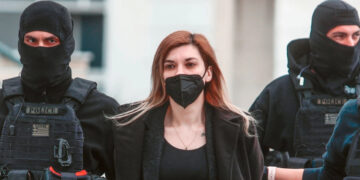 Ρούλα Πισπιρίγκου: Δις ισόβια για τους θανάτους Μαλένας και Ίριδας – Ομόφωνα ένοχη από το δικαστήριο