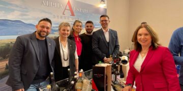 Καλλιόπη Βέττα: «H κυβέρνηση παρατηρεί απαθής τις προσπάθειες των επιχειρηματιών της οινοποιίας και του οινοτουρισμού στην Δυτική Μακεδονία»