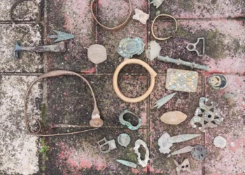 Αρχαιοκάπηλοι στη Βόρεια Ελλάδα: «Κυνηγούσαν» νομίσματα με ανιχνευτές μετάλλων – “Χτένισαν” και περιοχές της Κοζάνης