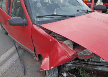 Σοβαρό τροχαίο ατύχημα έξω από την Κοζάνη – Στο νοσοκομείο ο οδηγός