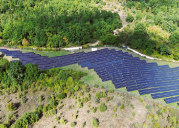 MORE και ΔΕΗ Ανανεώσιμες θα κατασκευάσουν 6 φωτοβολταϊκά πάρκα στην ΠΕ Κοζάνης