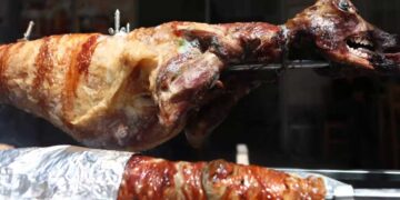 Εορδαία: Αυξημένη κίνηση στα κρεοπωλεία αλλά μειωμένες οι αγορές- 6,3% ακριβότερο το Πασχαλινό τραπέζι