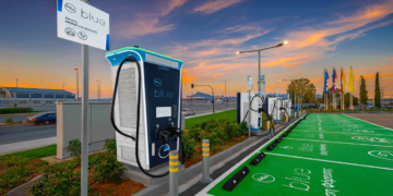 ΔΕΗ blue: Στην Πάτρα το πιο ισχυρό Hub φόρτισης της Ελλάδας  με συνολική ισχύ 1,2 MW