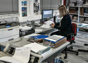 Ξεκινά η αξιολόγηση του Δημοσίου από τους πολίτες – Πώς, πότε και τι θα βαθμολογούμε