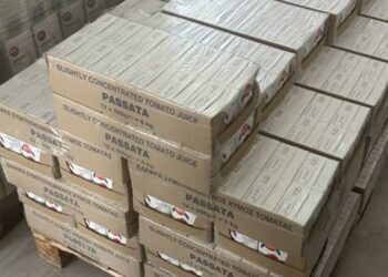 Τρόφιμα στο Φιλόπτωχο Ταμείο της Μητρόπολης Καστοριάς παρέδωσε η ΠΕ Καστοριάς