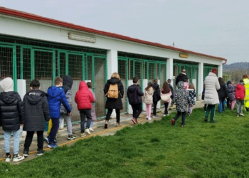 Επίσκεψη του 9ου Δημοτικού Σχολείου Πτολεμαΐδας στο Δημοτικό Καταφύγιο Αδέσποτων Σκύλων Εορδαίας